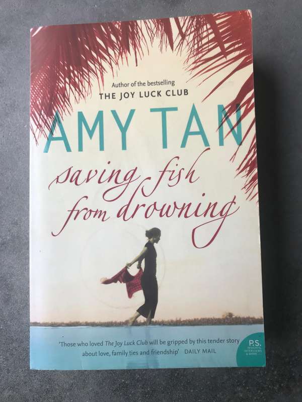 Saving Fish from Drowning by Amy Tan [Paperback: Very Good]