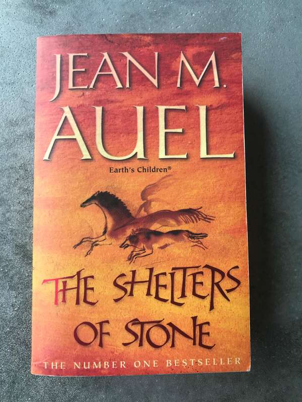 The Shelters of Stone (Earth's Children #5) by Jean M. Auel [Paperback: Good]