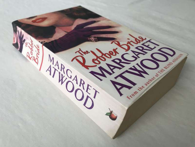 The Robber Bride by Margaret Atwood [Paperback: Very Good]