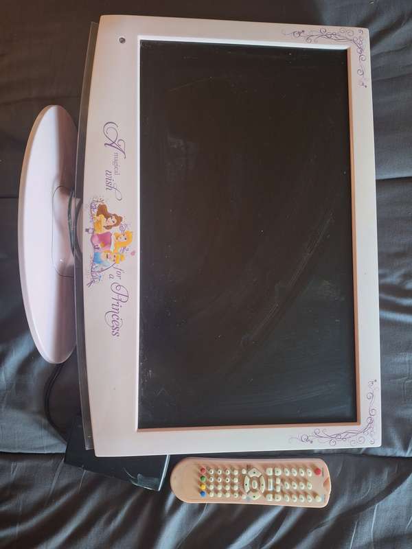 Television 24' Pink with Princess theme
