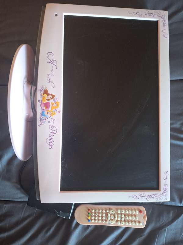 Television 24' Pink with Princess theme