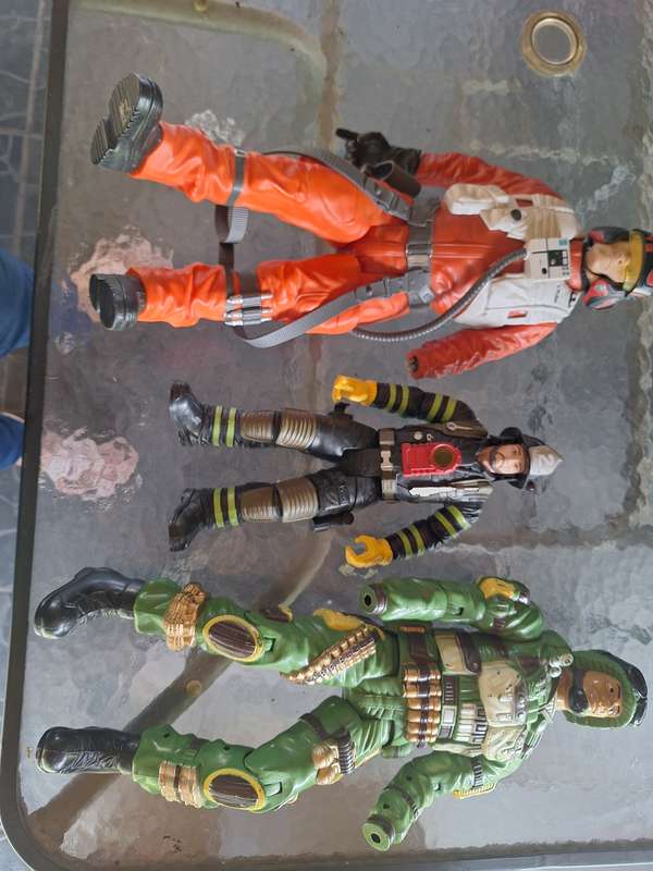 3 x Toy men toys