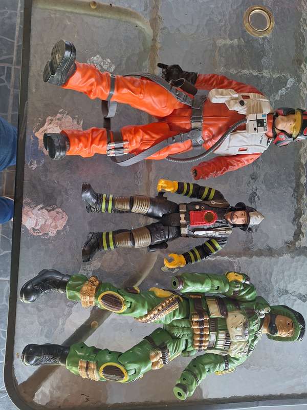 3 x Toy men toys