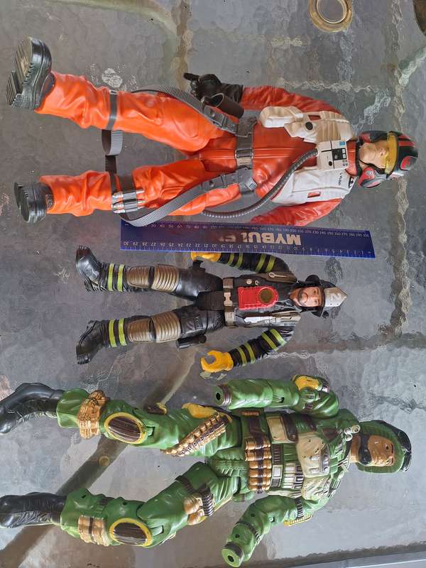 3 x Toy men toys