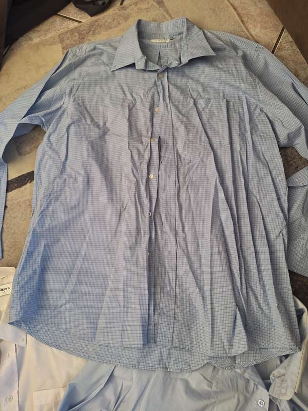 3 x Mens Long sleeve button shirts size XL.