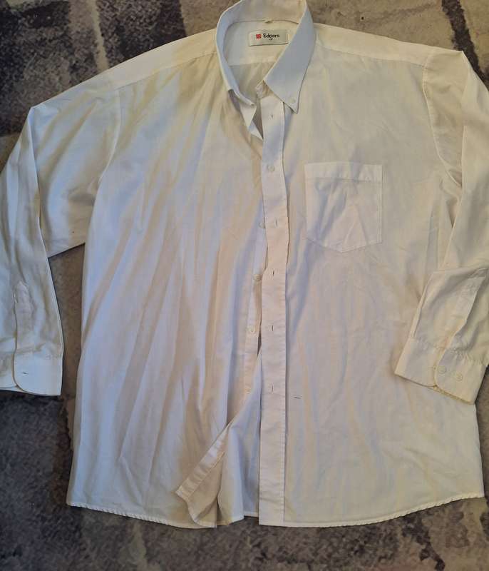 3 x Mens Long sleeve button shirts size XL.