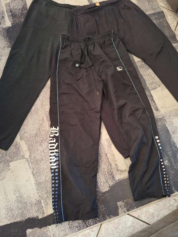 3 x Mens tracksuit Pants Size: XL