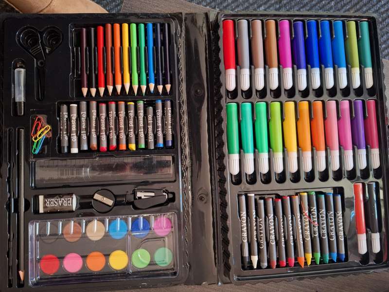 Khoki 86pc art set