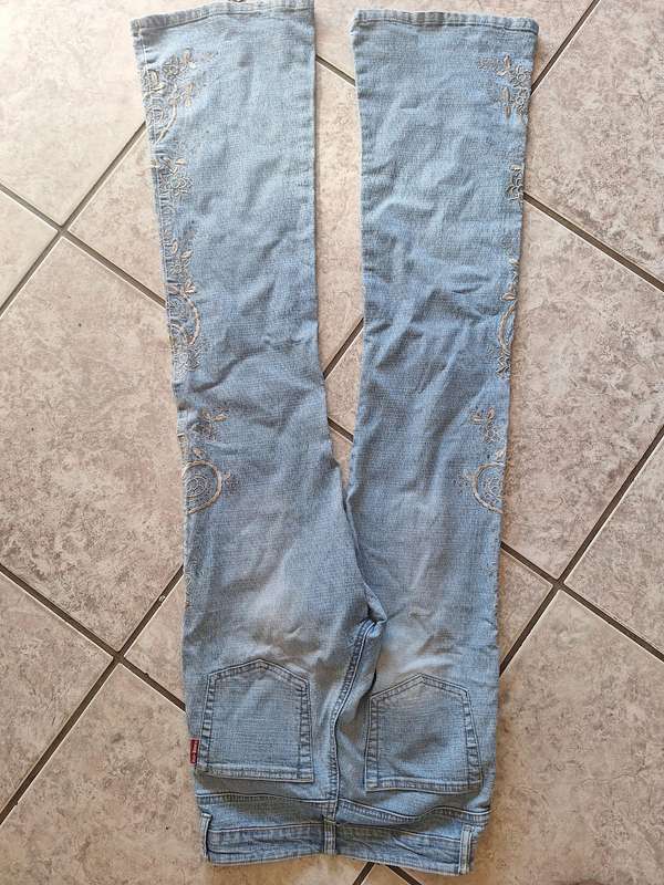 Ladies Network Jean Size 6 - Last one left