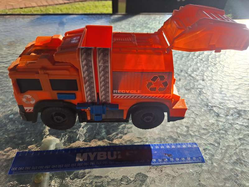 Large toy Carbage truck
