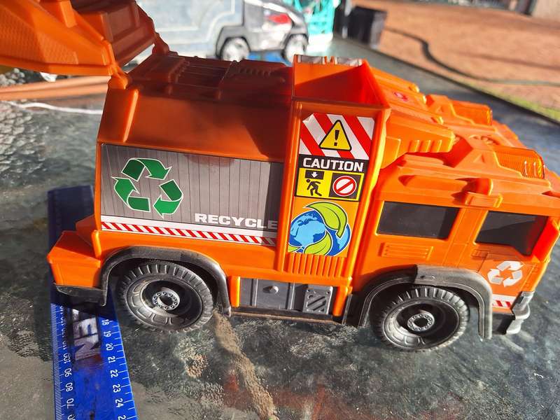 Large toy Carbage truck