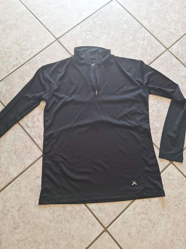 Ladies Size Small Training Top