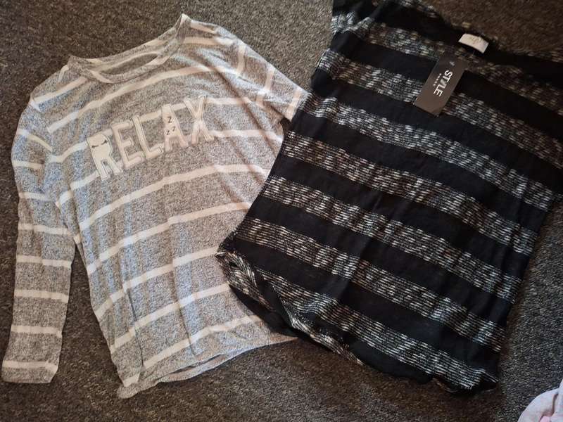 2 x Ladies Tops Combo. Size medium