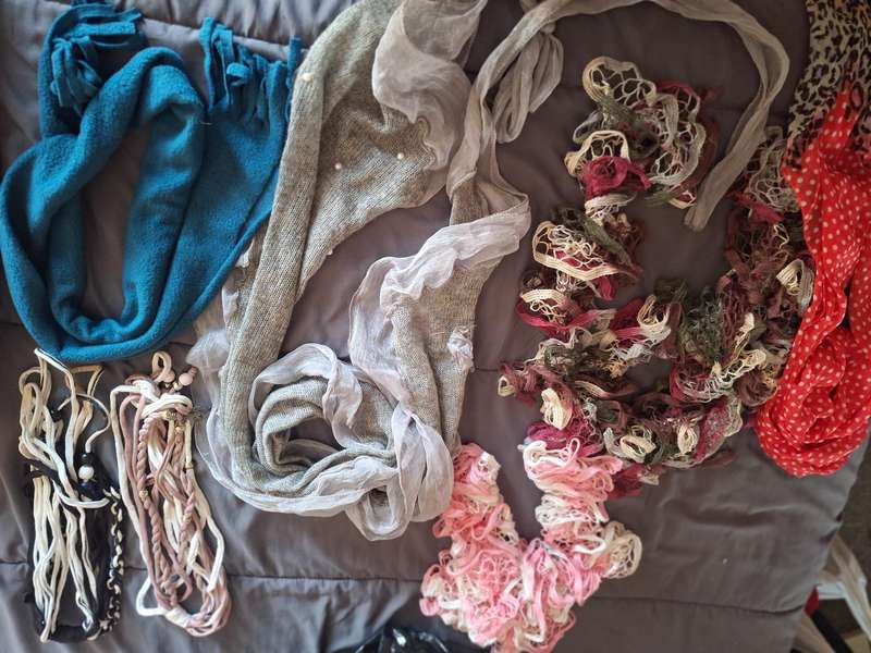 Lot of scarfs