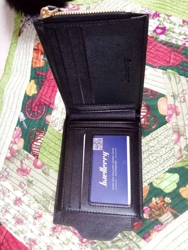 Lot 1 wallets (6) and watches (3)
