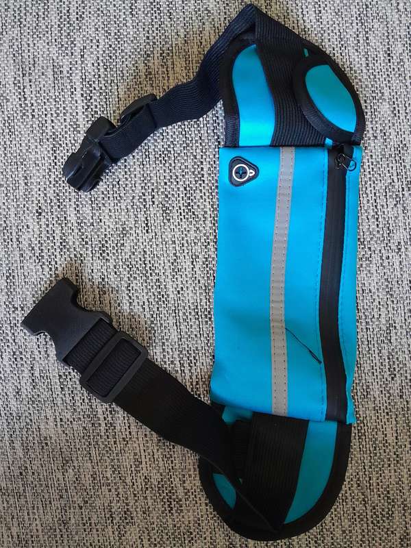 SPORTS MOONBAG