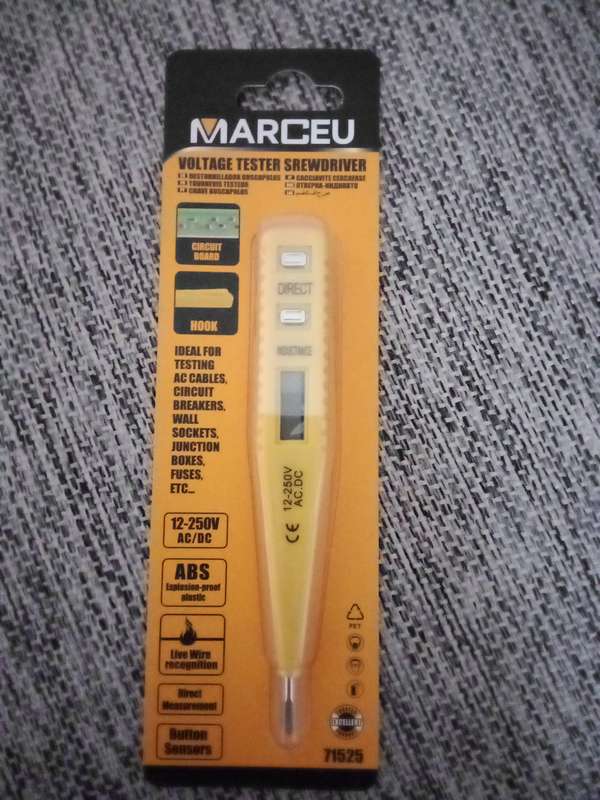 Voltage tester