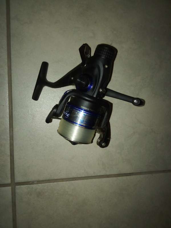 Fishing reels