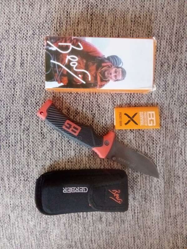 Bear Grylls Knife