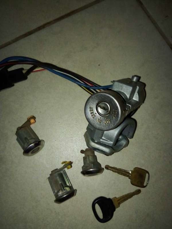 Vehicle Lock set