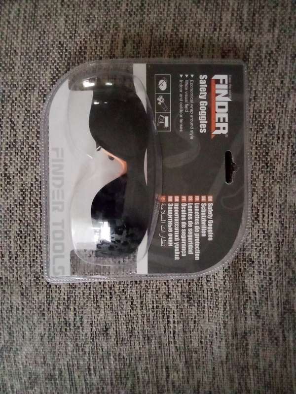 SAFTY GOGGLES