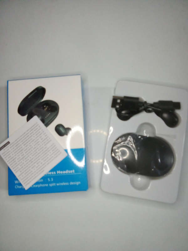Wireless earphones