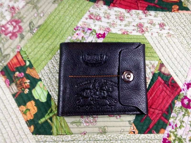 Lot 1 wallets (6) and watches (3)