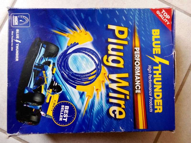 Vehicle plug wire's