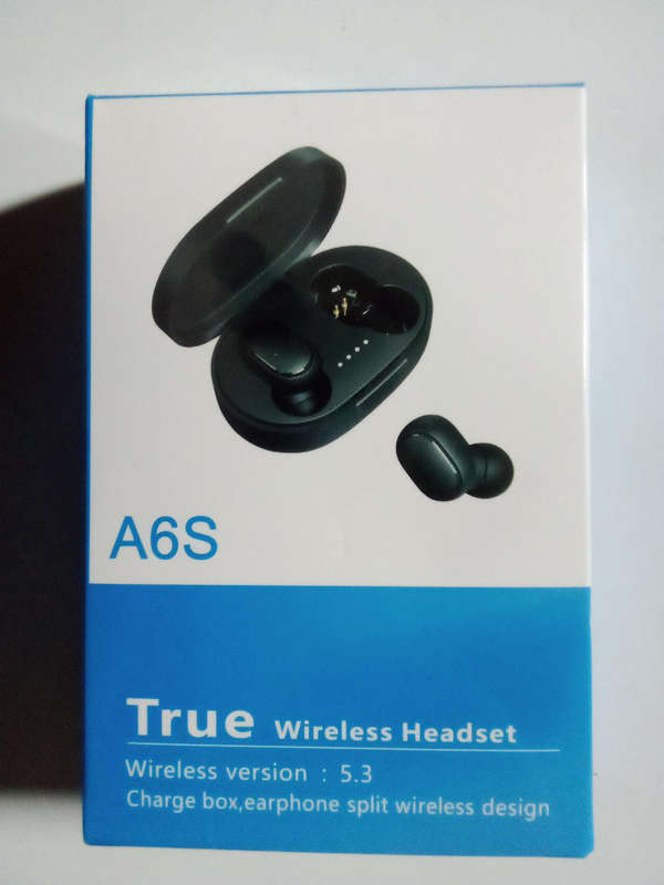 Wireless earphones