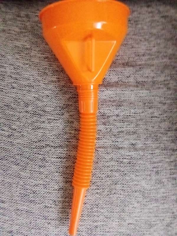 Vehicle Flexible Funnel