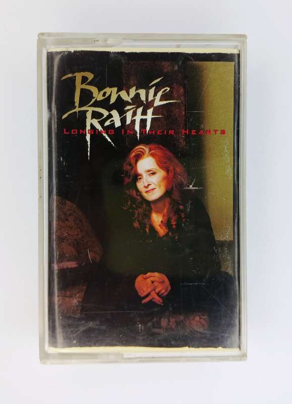 Bonnie Raitt - Longing in their hearts Cassette