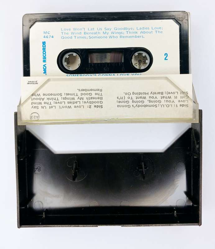 Lee Greenwood - Somebody Gonna Love You Cassette