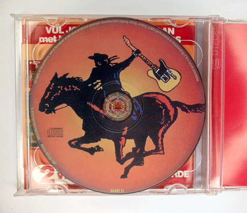 Valiant Swart Dubbel CD