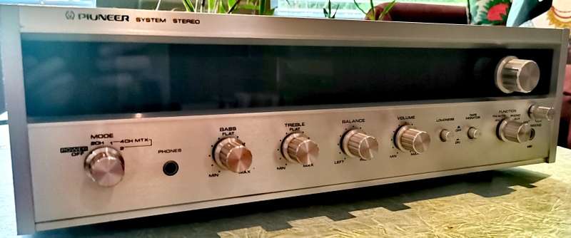 RARE Vintage Pioneer ES-2000/M Amplifier - WORKING