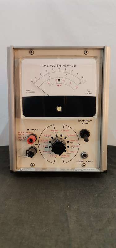 Vintage Advance Electronics VM77D RMS Volts Sine Wave Meter