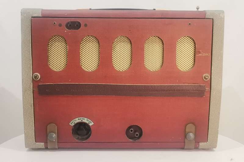 Vintage Supersonic D29 Portable Receiver  1950s Southern African Classic!