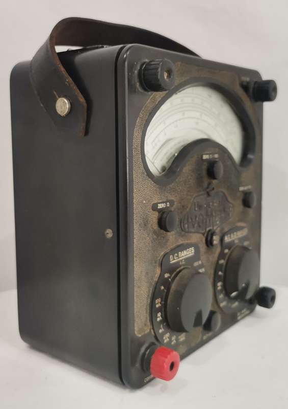 Vintage AVOmeter 8 Mach II, circa 1960s
