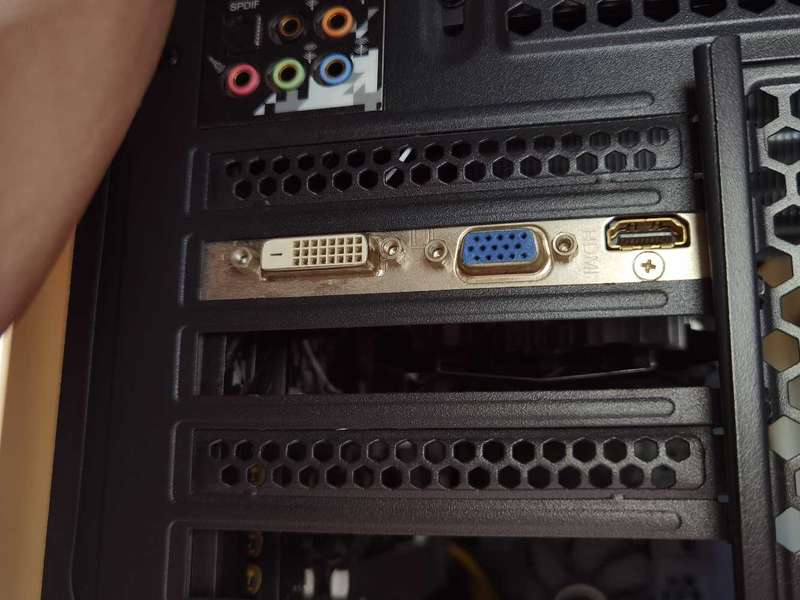 AMD Ryzen 3700X PC / AMD Radeon HD 6570 1GB
