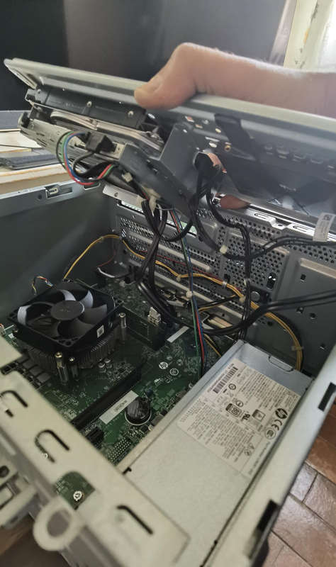 HP 290 G2 MicroTower DESKTOP PC