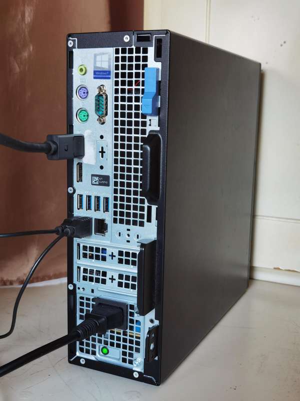 DELL OPTIPLEX 7060 SFF - Intel i7 8700