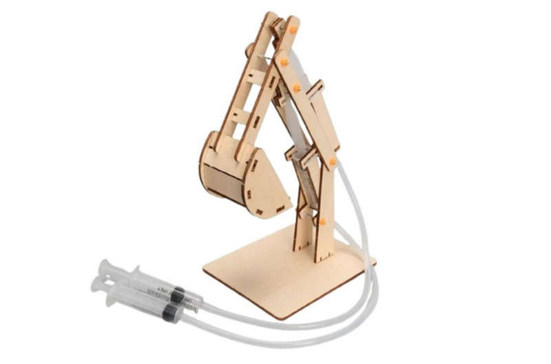 School Project hydraulic digger kit