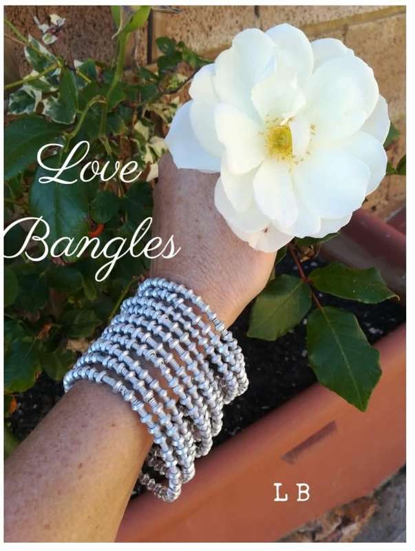 VENDA BANGLES