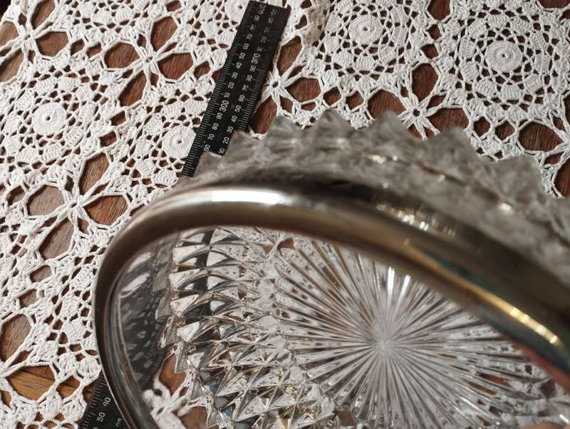 Cut glass fruit bowl brutalist style