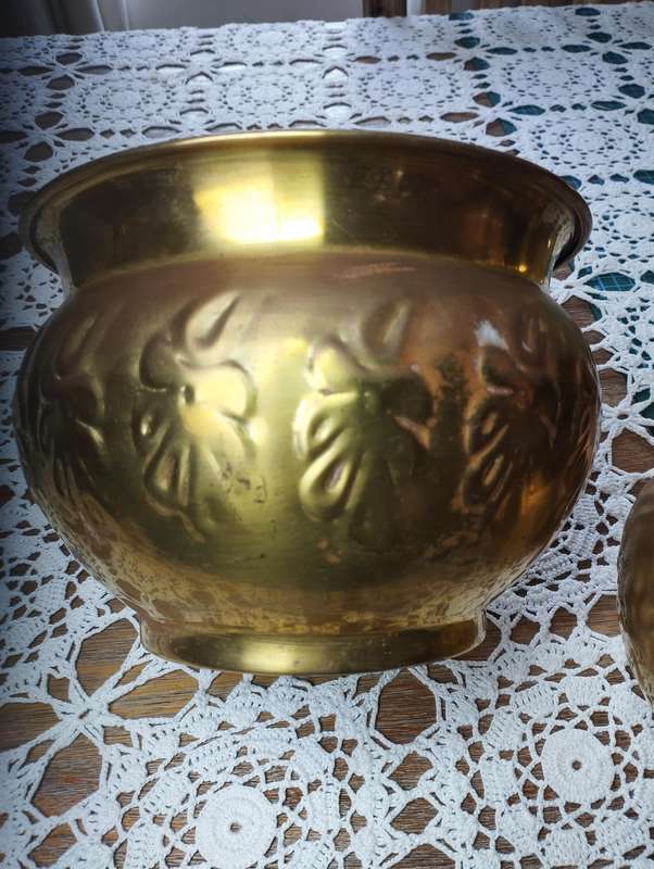 Brass plated copper planter med-large