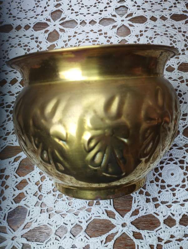 Brass-plated copper planter small-medium size