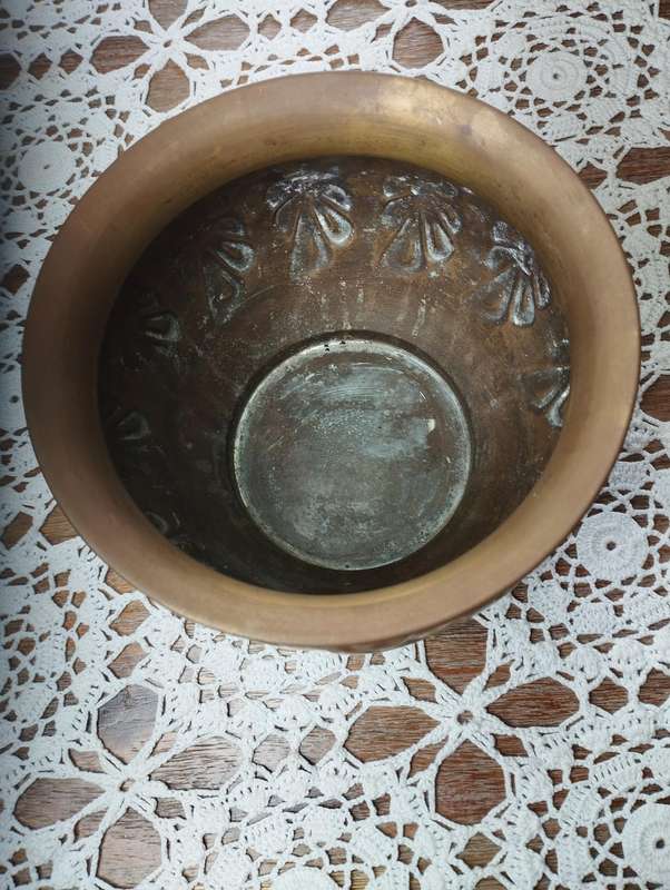 Brass-plated copper planter small-medium size