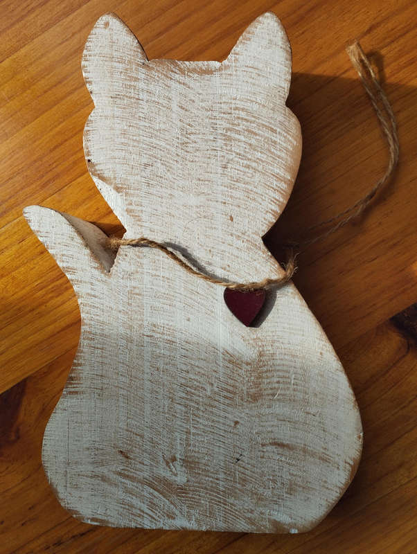 Wooden cat