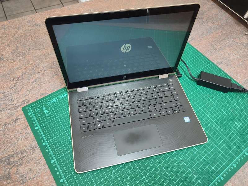 HP Pavillion i7 7th gen 8GB RAM 1TB Touchscreen laptop