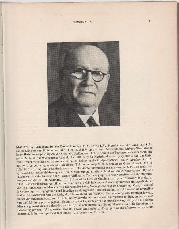 DIE AFRIKANER FAMILIENAAMBOEK EN PERSONALIA 1955 - J H REDELINGHUYS