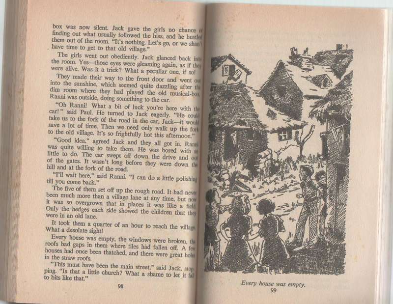 THE SECRET OF MOON CASTLE -  ENID BLYTON (1984)